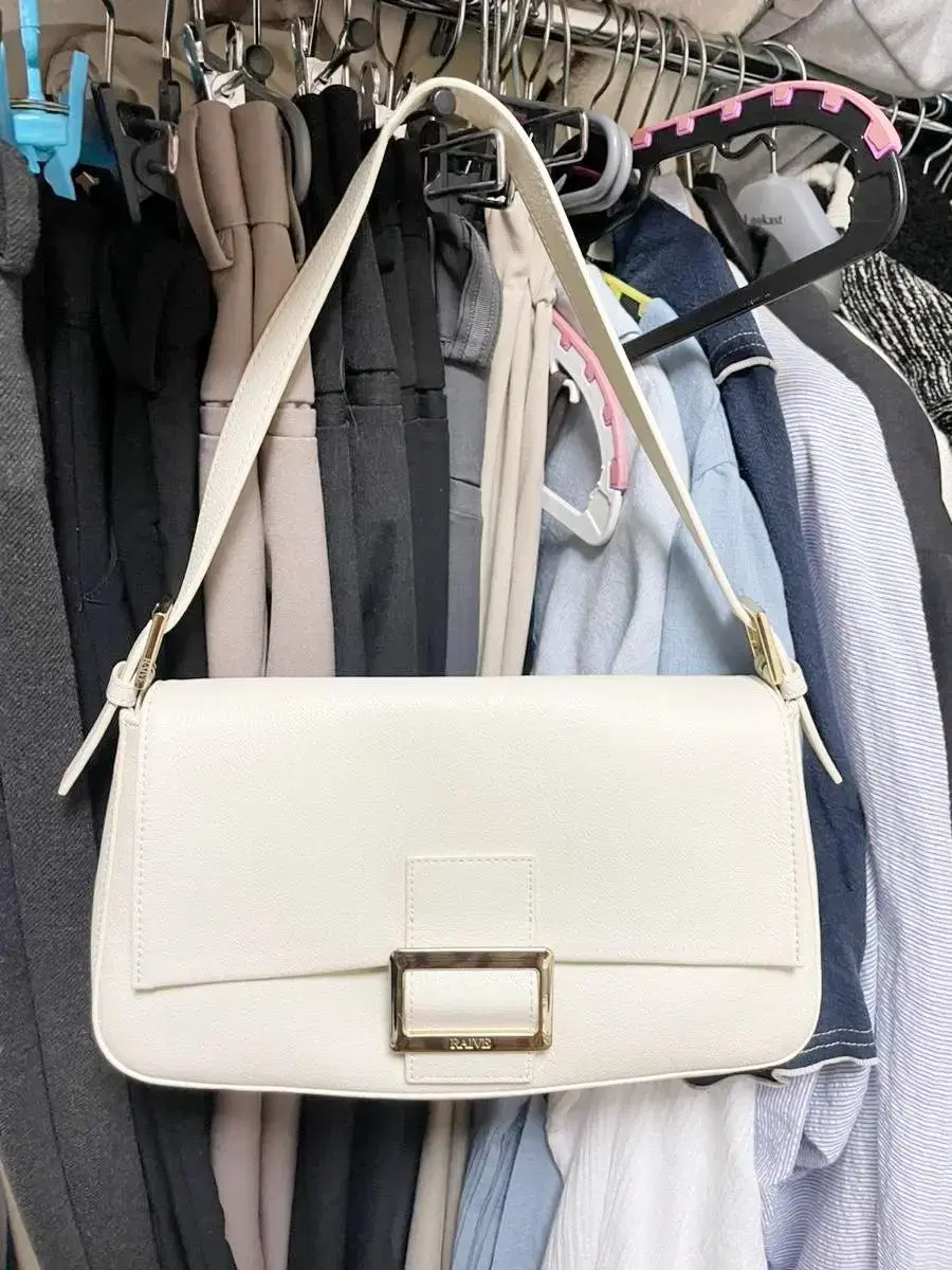 Raive Luke bag - 아이보리 | 브랜드 중고거래 플랫폼, 번개장터